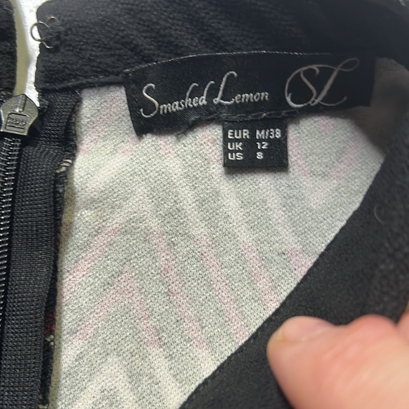 Smashed Lemon V Design Blouse - Picture 4 of 6